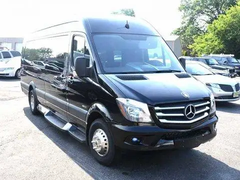 14-16-Passengers-Mercedes-Benz-Sprinter-Front-480x360