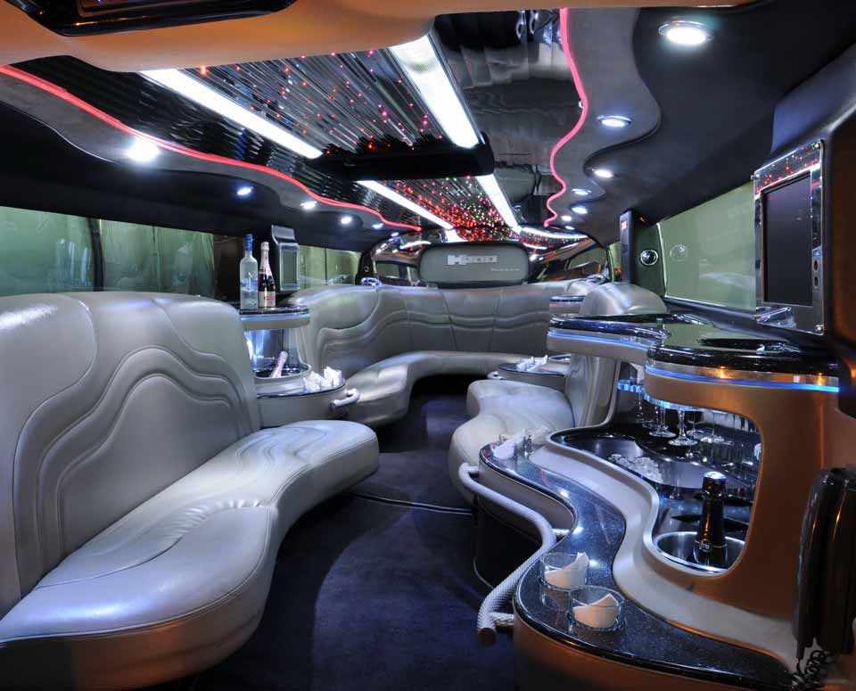 Hummer-H2-Stretch-Limo-14-Passenger-Interior